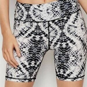 Victoria Sport Black White Tie Dye Biker Shorts M